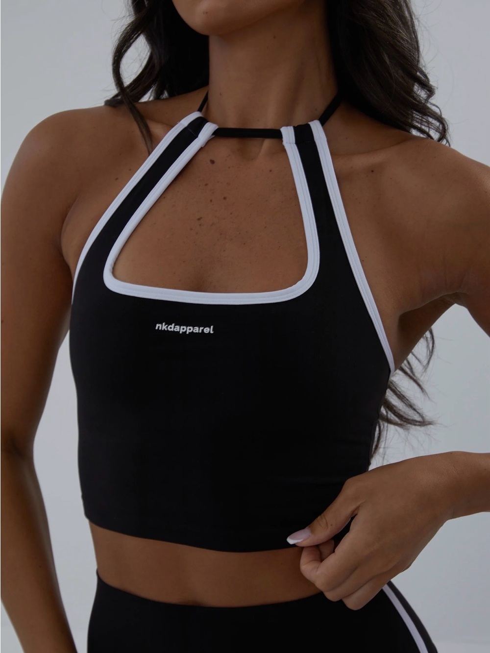 NKDAPPAREL Black Cutout Halter Crop Top with White